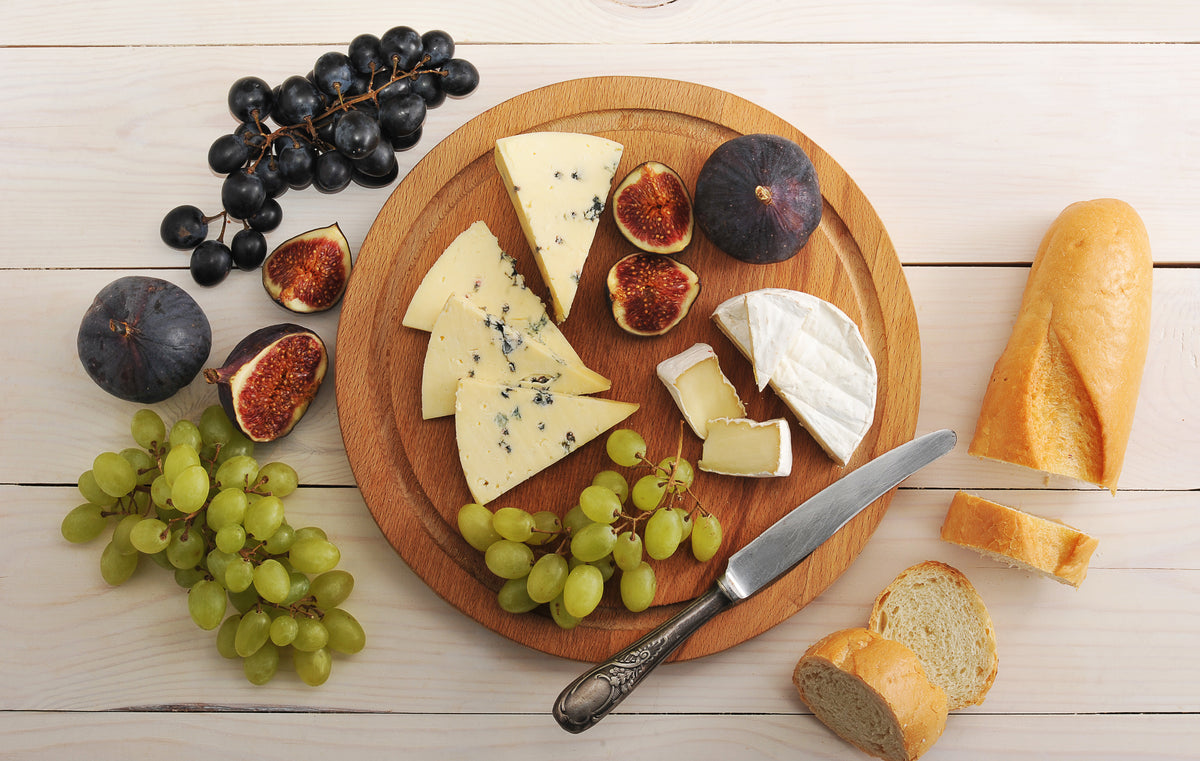 http://casafield.com/cdn/shop/articles/Cheeseboard._shutterstock_503180149_1200x1200.jpg?v=1630359246